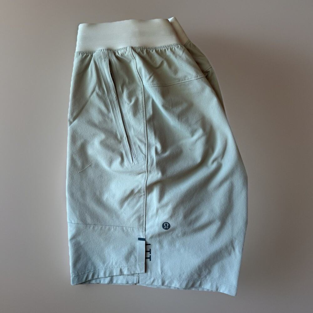 Lululemon License To Train Shorts Small Beige Linerless Workout Athleisure 7"